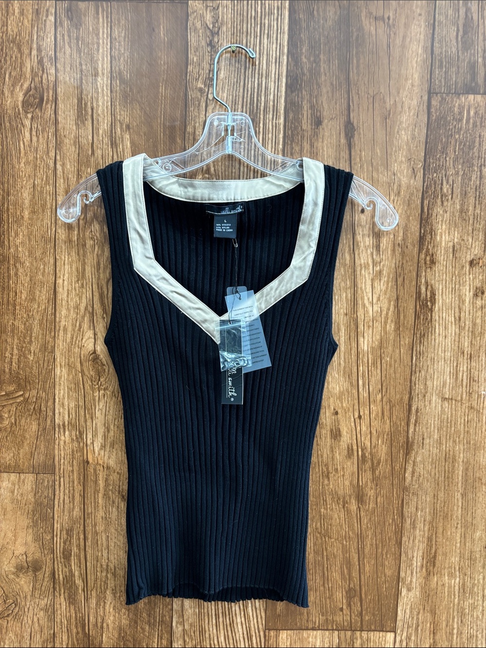 NWT Willi Smith Black Ribbed Tank with Cream V‑Neck Trim